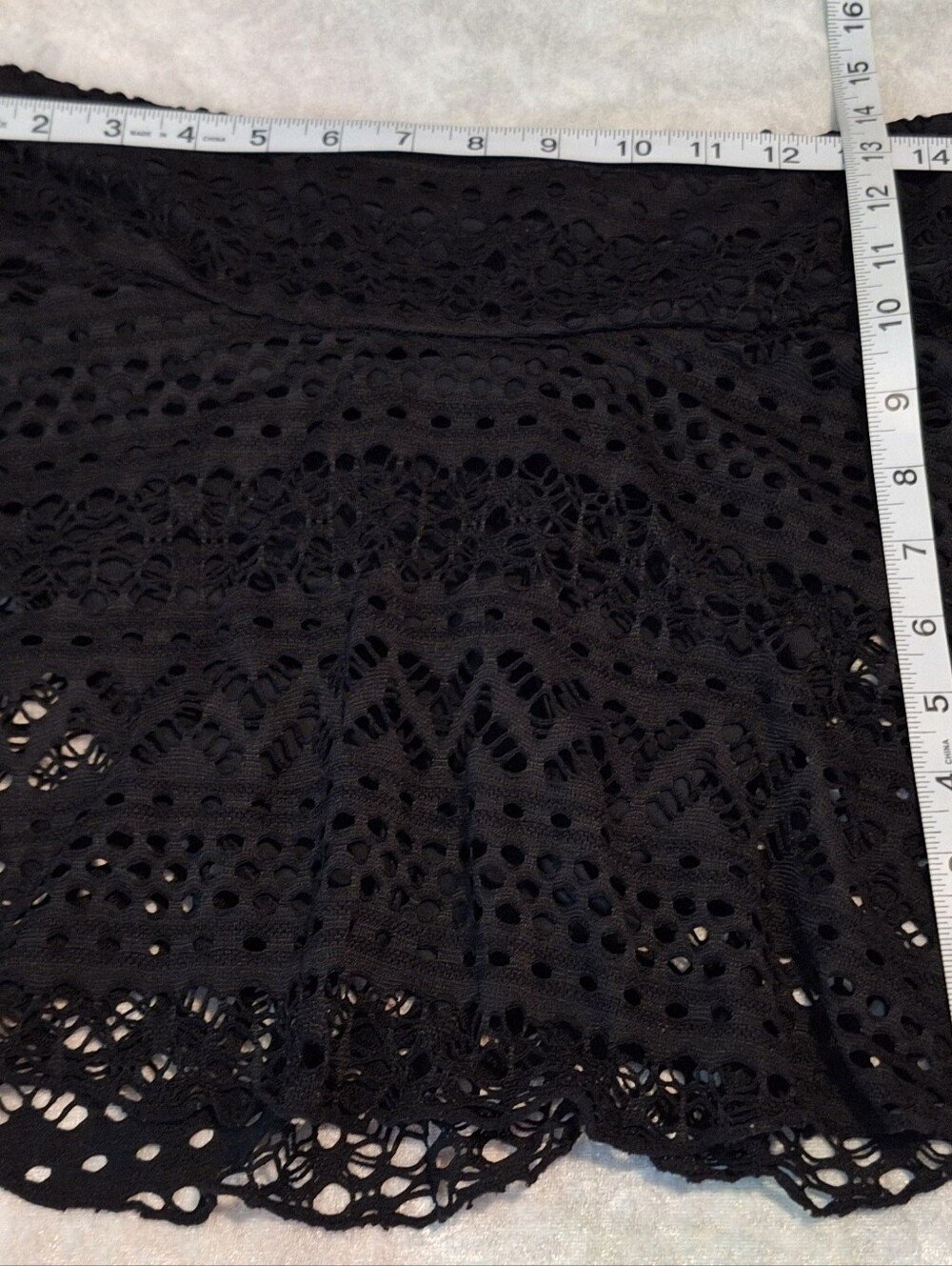 Black Crochet Swim Skirt/Bikini bottom with a flirty flare at the hem, size L - Picture 5 of 10